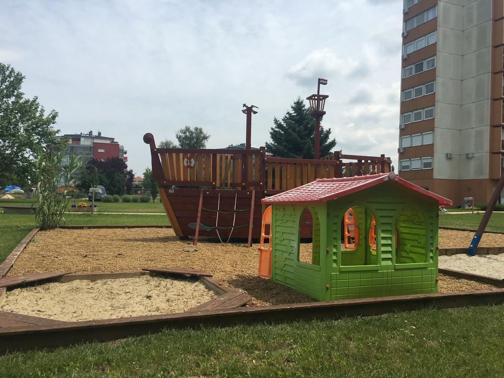 Cuki Apartmanok Siófok Zewnętrze zdjęcie