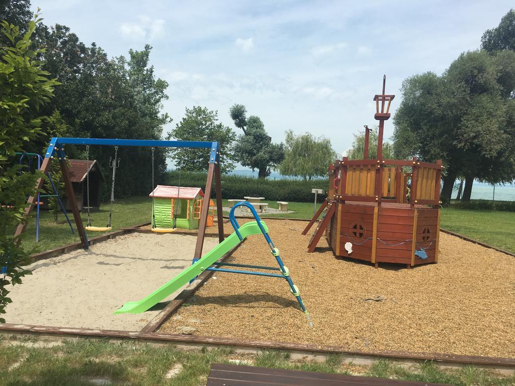Cuki Apartmanok Siófok Zewnętrze zdjęcie